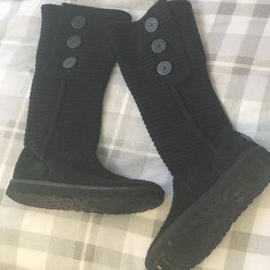 Black Classic Cardy UGG Boot
